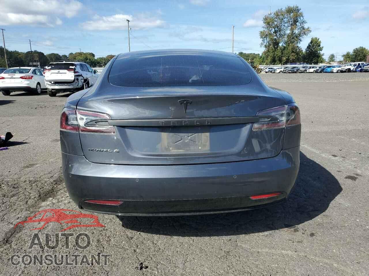 TESLA MODEL S 2018 - 5YJSA1E28JF281683