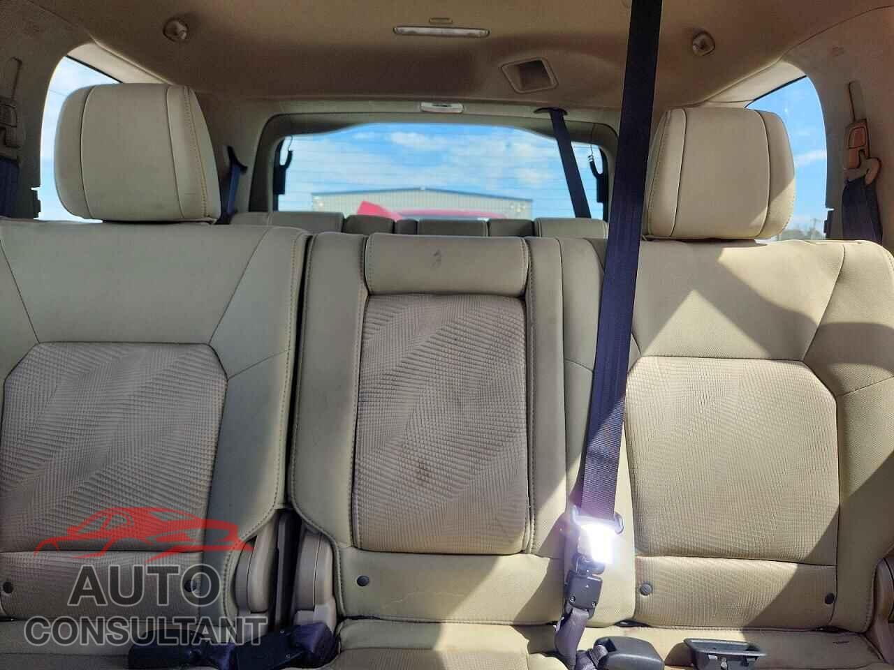 HONDA PILOT 2013 - 5FNYF3H28DB028001