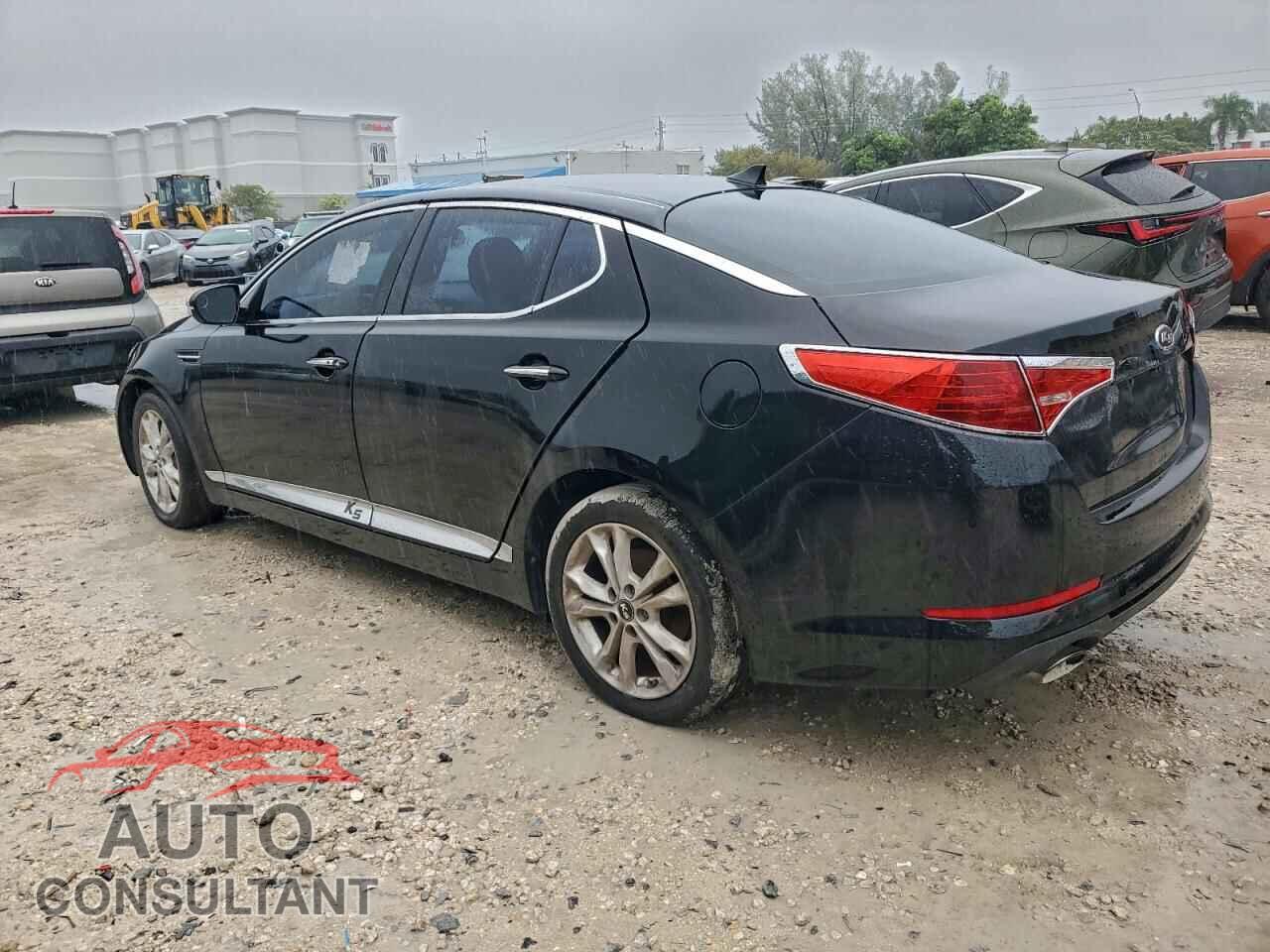 KIA OPTIMA 2011 - KNAGN4A72B5115558