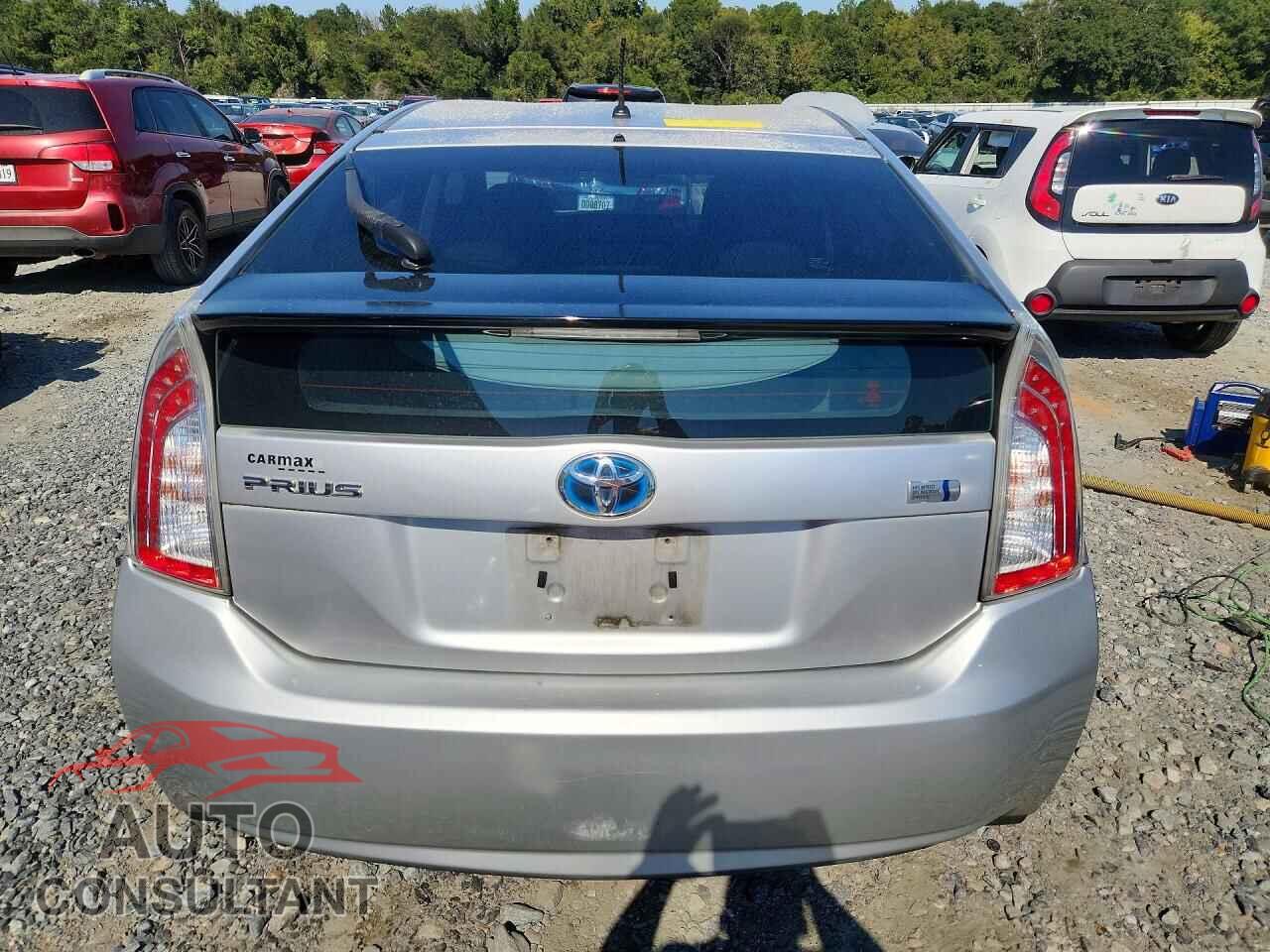 TOYOTA PRIUS 2013 - JTDKN3DUXD1682409