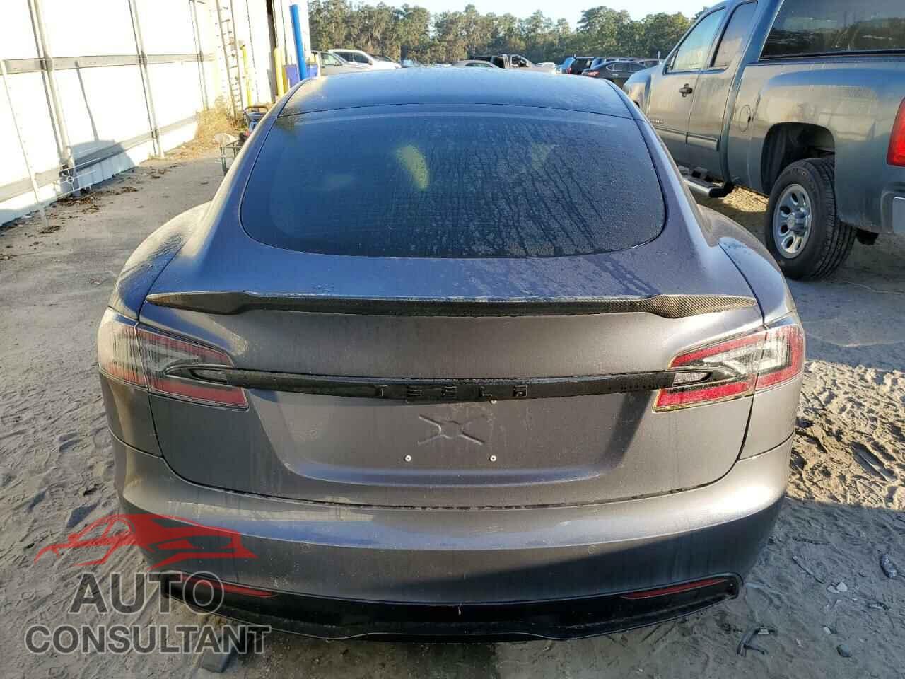 TESLA MODEL S 2021 - 5YJSA1E56MF438853