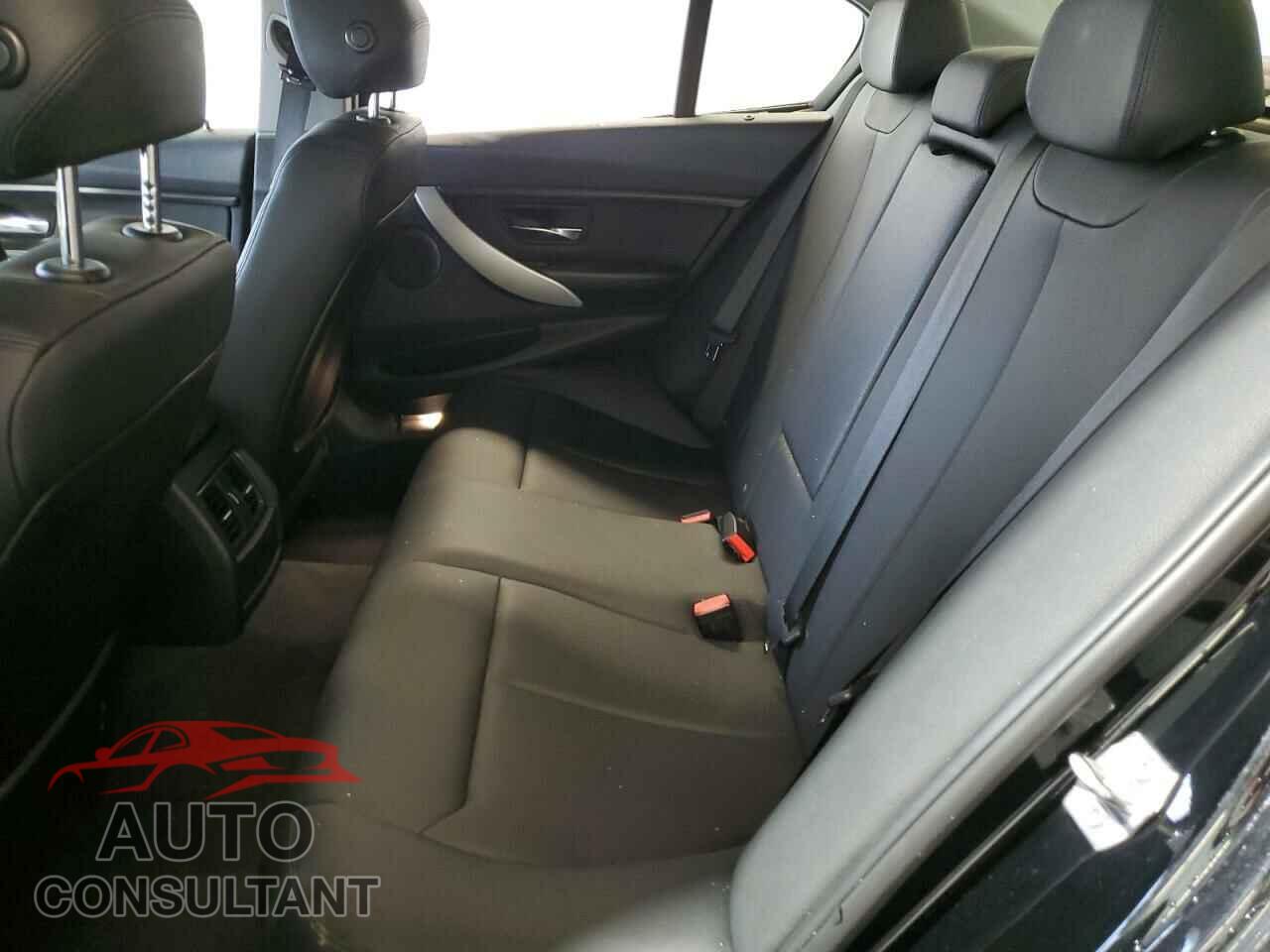 BMW 3 SERIES 2016 - WBA8E5G58GNU20084