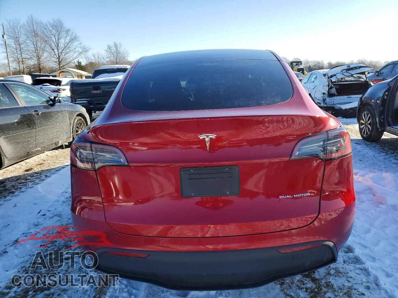 TESLA MODEL Y 2024 - 7SAYGDEE5RF994334