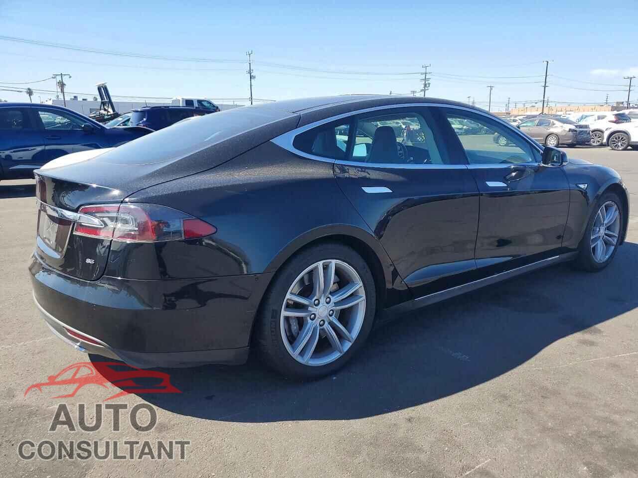 TESLA MODEL S 2014 - 5YJSA1H11EFP44823
