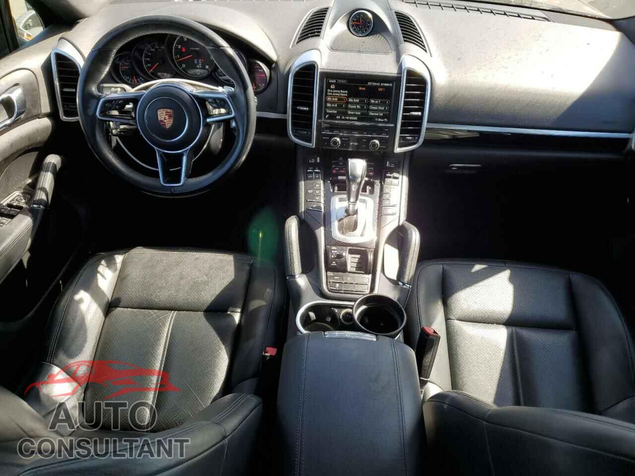 PORSCHE CAYENNE 2016 - WP1AA2A29GLA06352