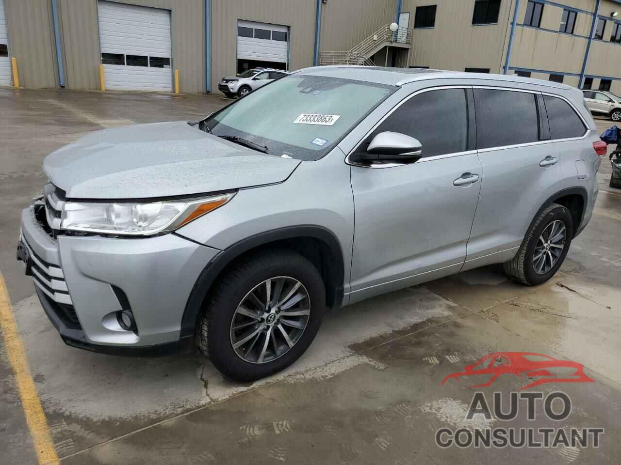 TOYOTA HIGHLANDER 2018 - 5TDKZRFH8JS550464