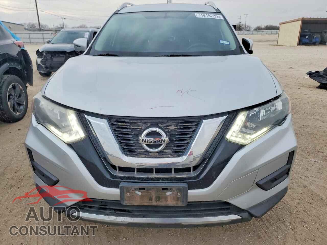 NISSAN ROGUE 2017 - KNMAT2MV0HP524863