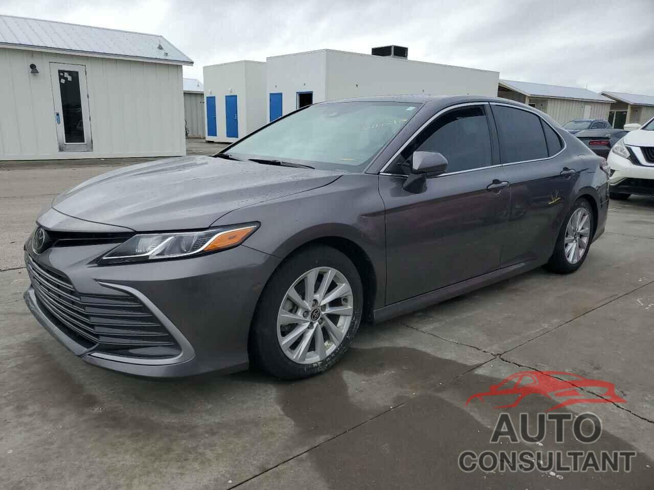 TOYOTA CAMRY 2022 - 4T1C11AKXNU635304