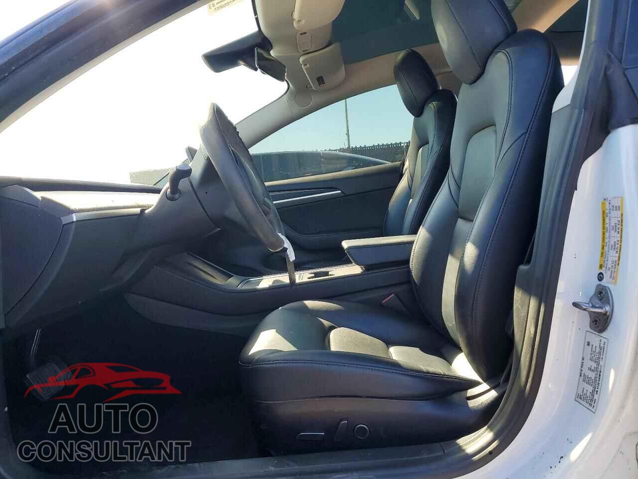 TESLA MODEL 3 2021 - 5YJ3E1EA2MF961177