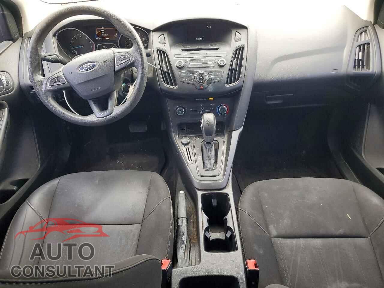 FORD FOCUS 2017 - 1FADP3E27HL295493