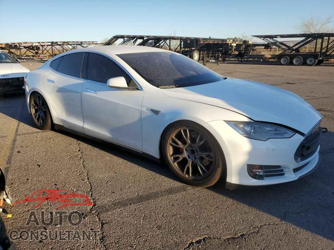 TESLA MODEL S 2014 - 5YJSA1H15EFP50298