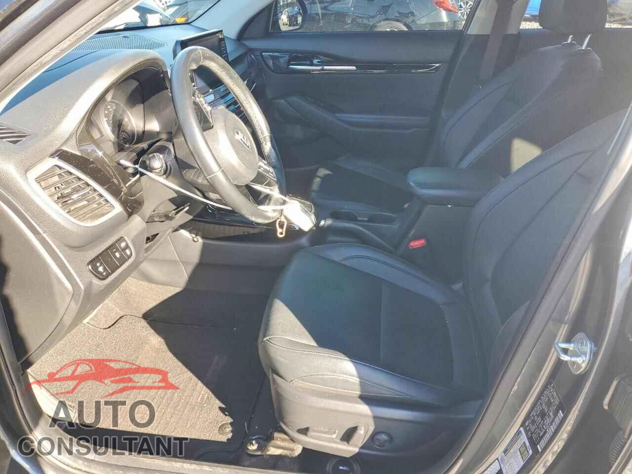KIA SELTOS 2021 - KNDERCAA9M7143675