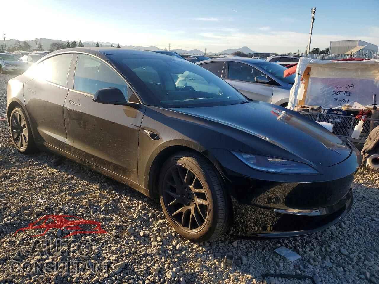 TESLA MODEL 3 2024 - 5YJ3E1EB8RF758617