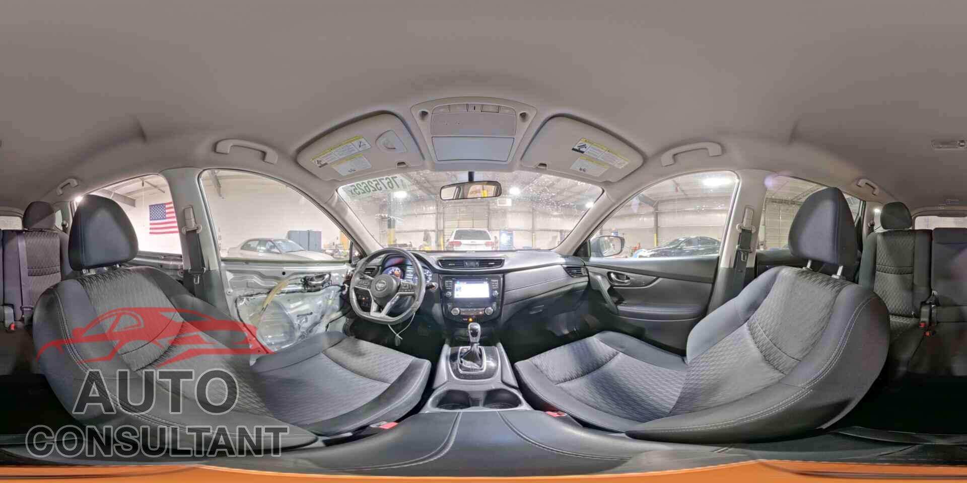 NISSAN ROGUE 2017 - KNMAT2MV2HP504792