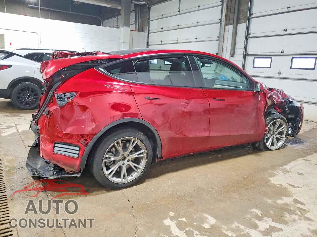TESLA MODEL Y 2024 - 7SAYGDEE2RF032735
