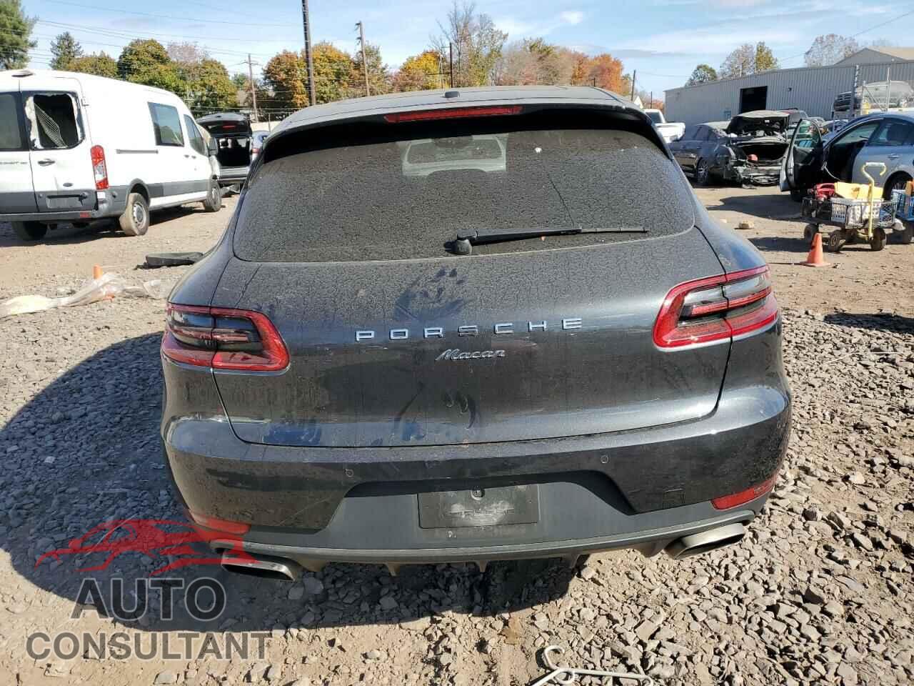 PORSCHE MACAN 2018 - WP1AA2A58JLB11367