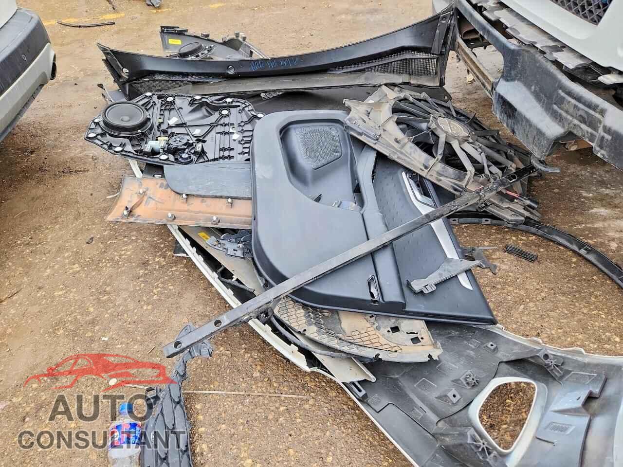 FORD ESCAPE 2020 - 1FMCU0H67LUA32639