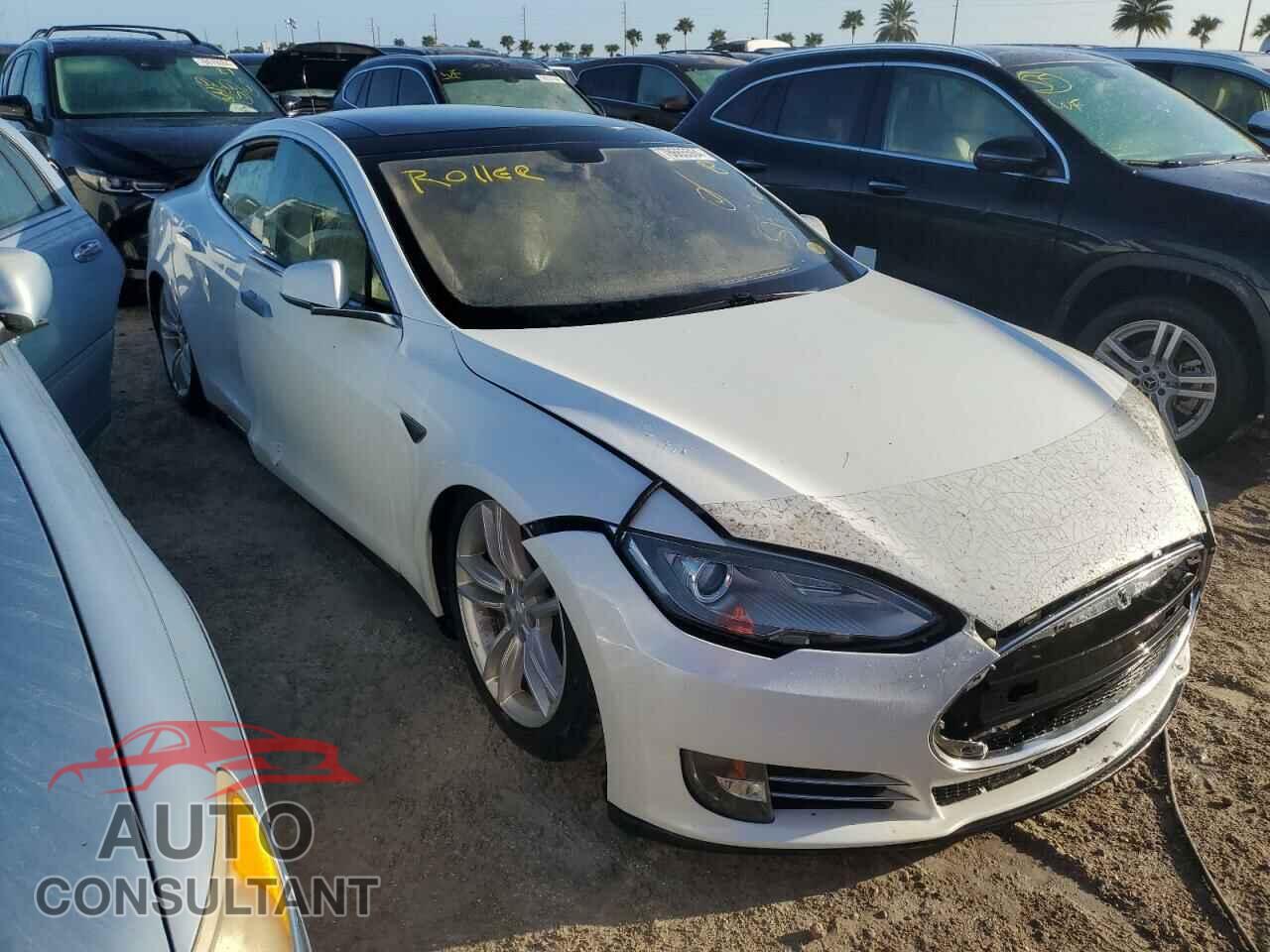 TESLA MODEL S 2013 - 5YJSA1DP6DFP16184