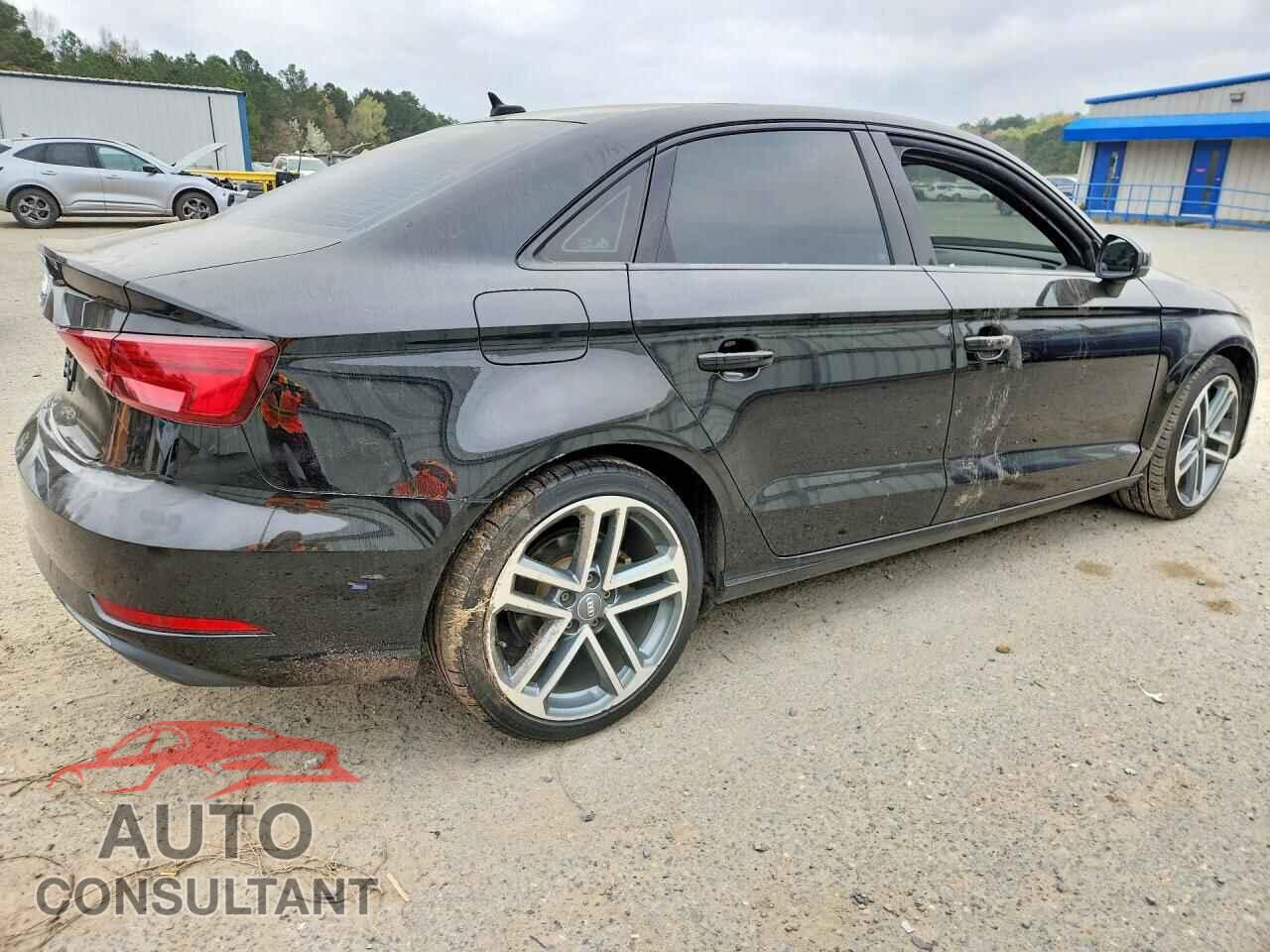 AUDI A3 2019 - WAUAUGFF0KA113793
