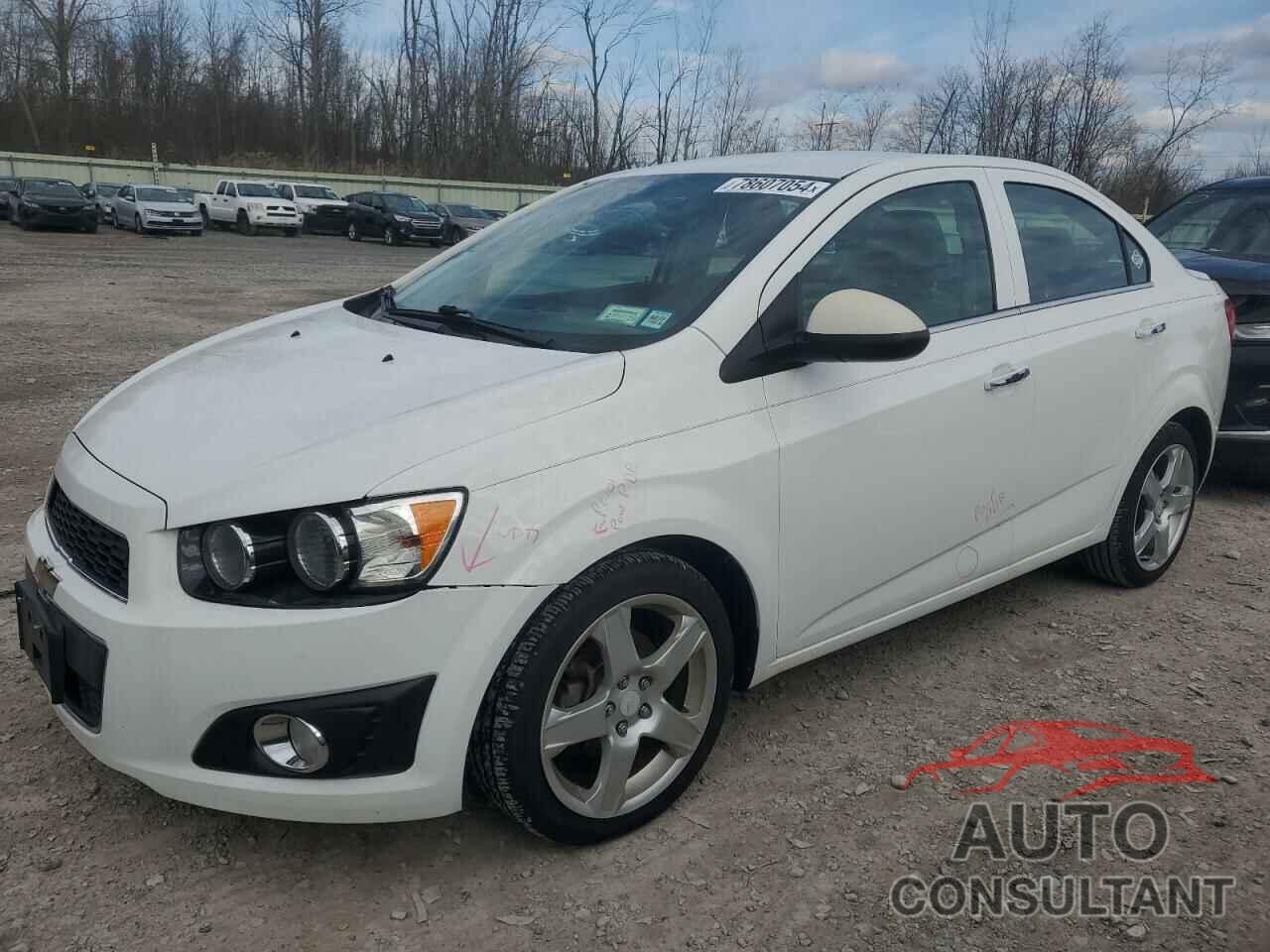 CHEVROLET SONIC 2016 - 1G1JE5SB2G4134487