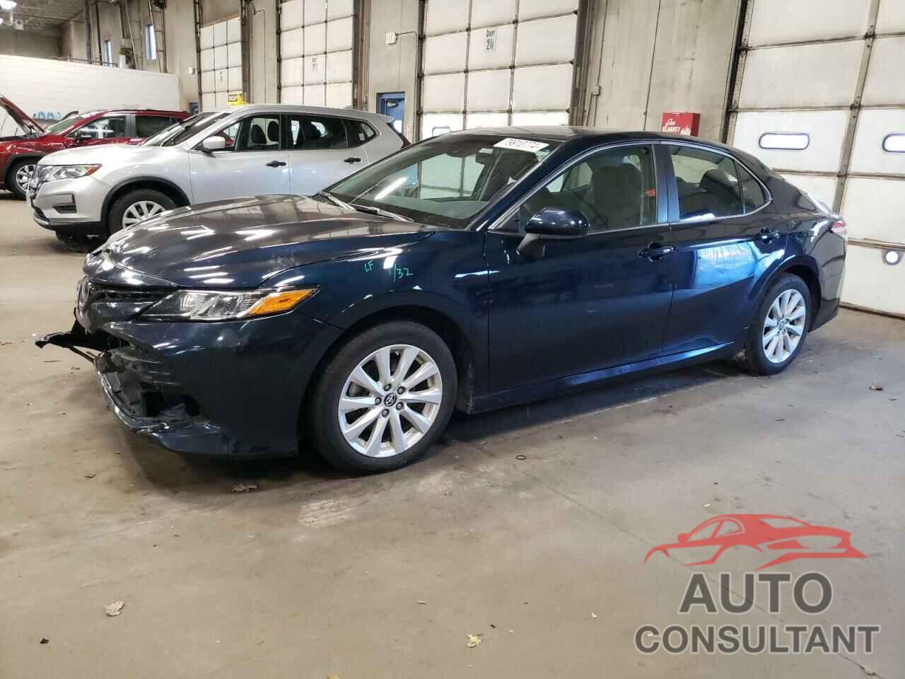 TOYOTA CAMRY 2018 - 4T1B11HK4JU635147
