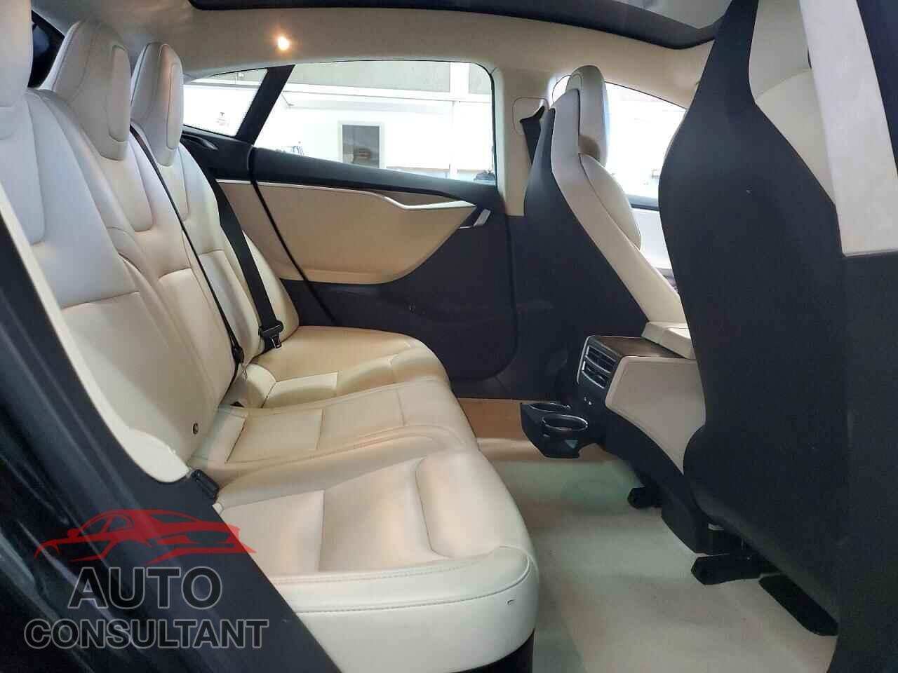 TESLA MODEL S 2017 - 5YJSA1E27HF217211