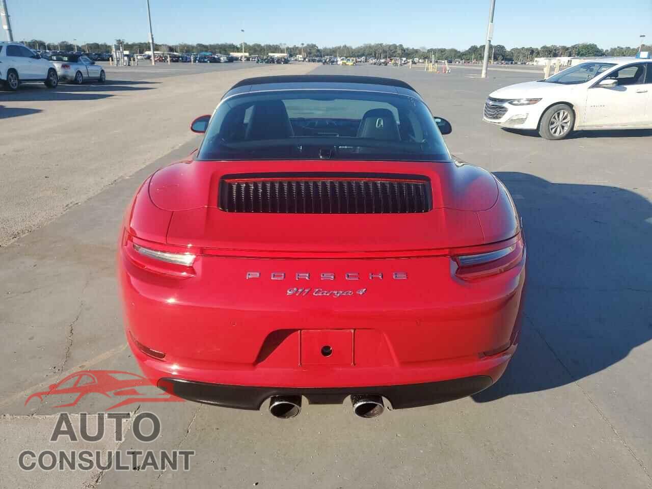 PORSCHE 911 2017 - WP0BA2A99HS132236