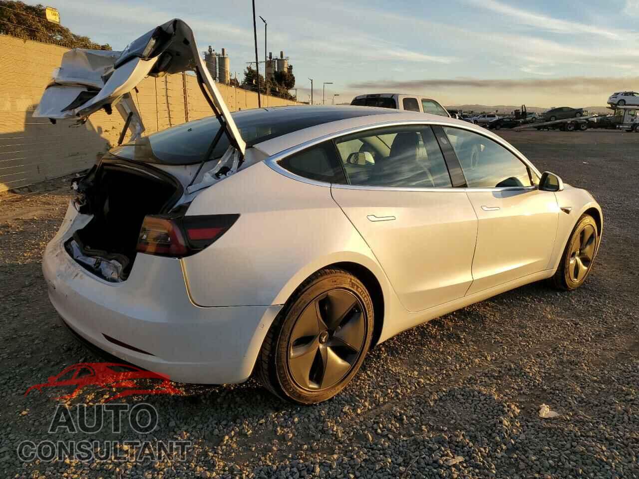 TESLA MODEL 3 2020 - 5YJ3E1EA5LF707235