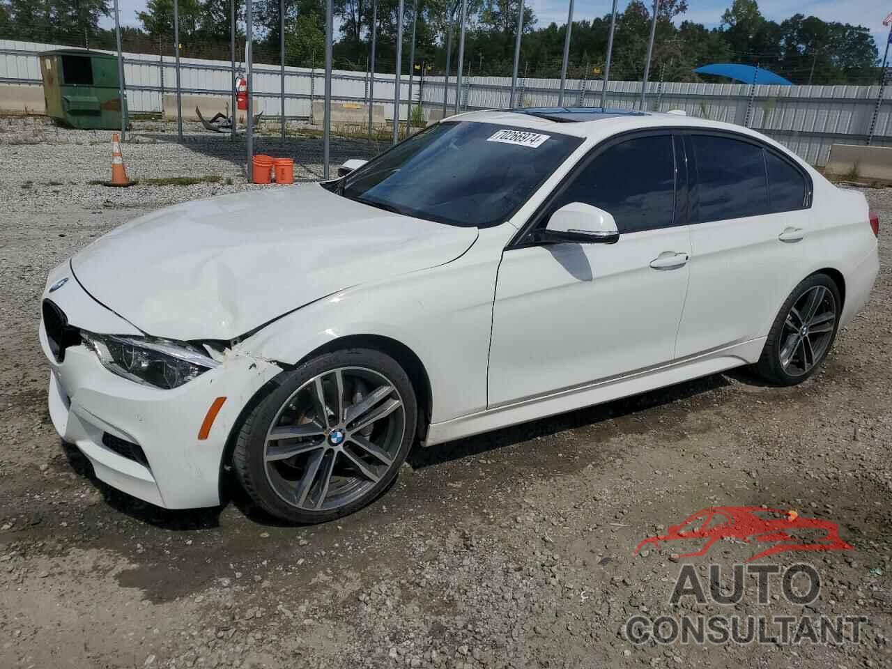 BMW 3 SERIES 2018 - WBA8B3C59JK384787