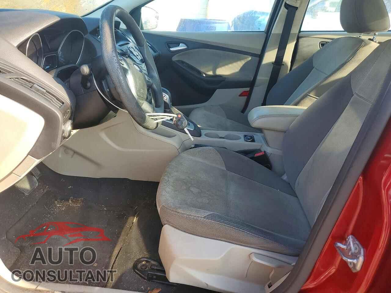 FORD FOCUS 2014 - 1FADP3F24EL425644