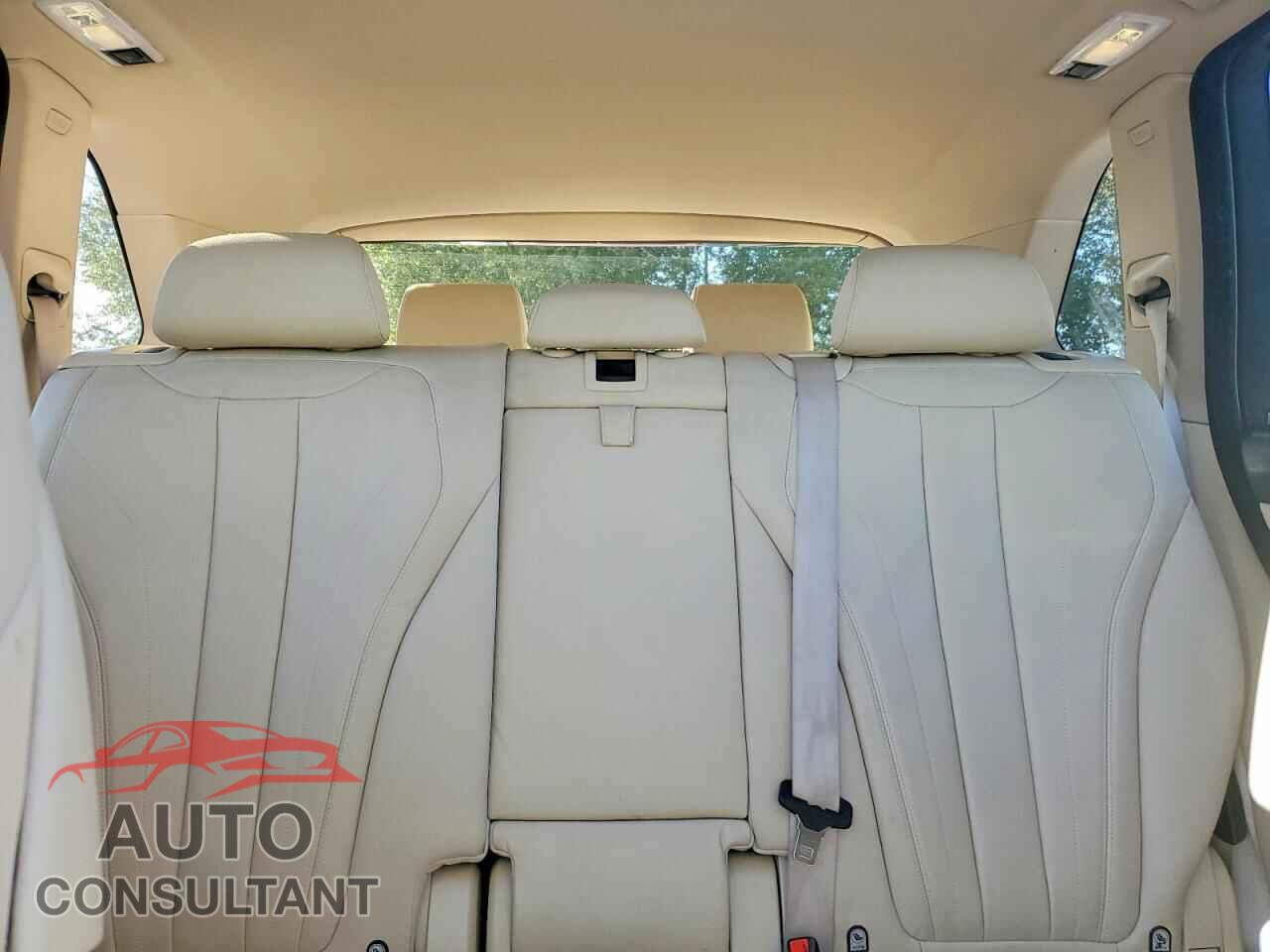 BMW X5 2015 - 5UXKR0C52F0K71820