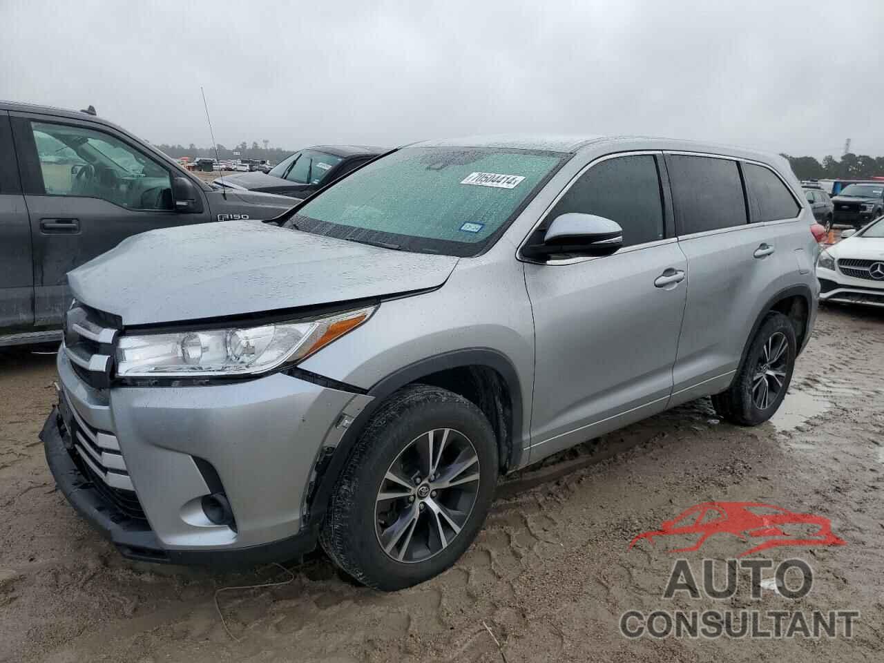 TOYOTA HIGHLANDER 2018 - 5TDZZRFH1JS287491