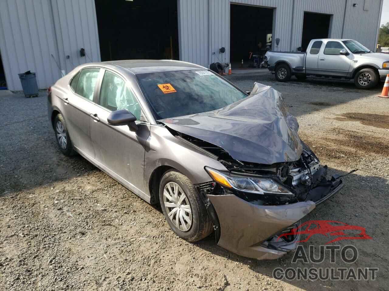 TOYOTA CAMRY 2018 - 4T1B11HK9JU655667