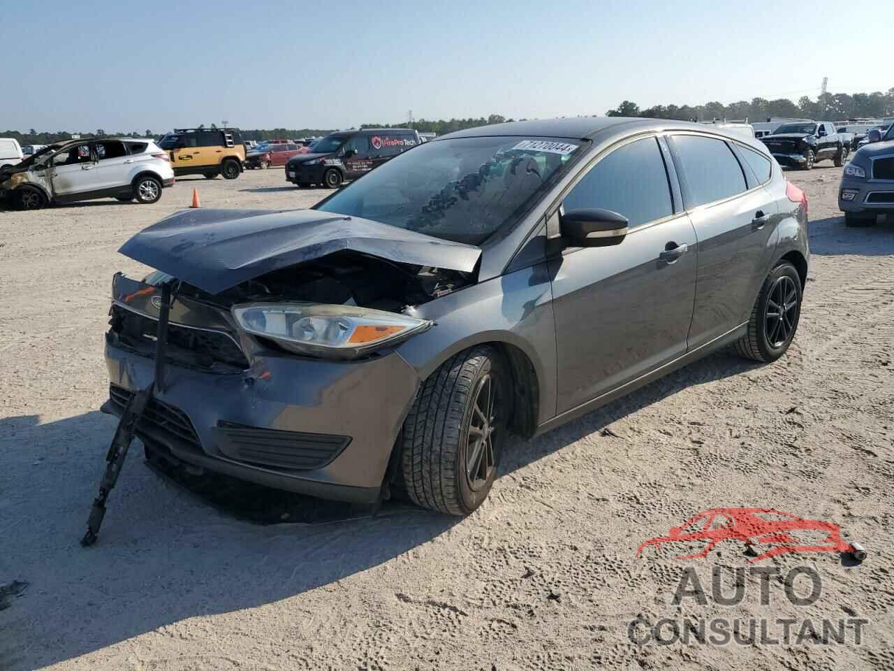 FORD FOCUS 2017 - 1FADP3K28HL244623