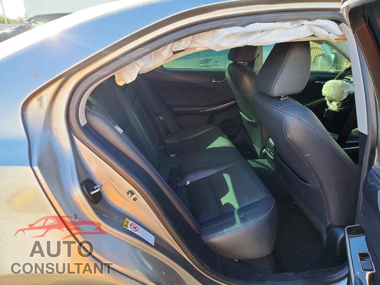 LEXUS IS 2015 - JTHBF1D20F5064168