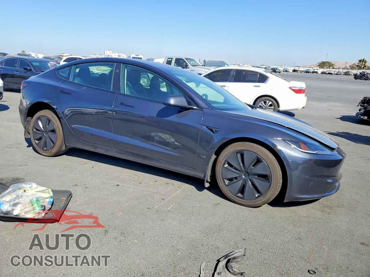 TESLA MODEL 3 2026 - 5YJ3E1EA5TF160886