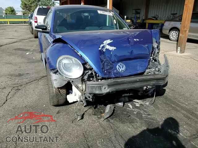 VOLKSWAGEN BEETLE 2013 - 3VWVA7AT1DM618593