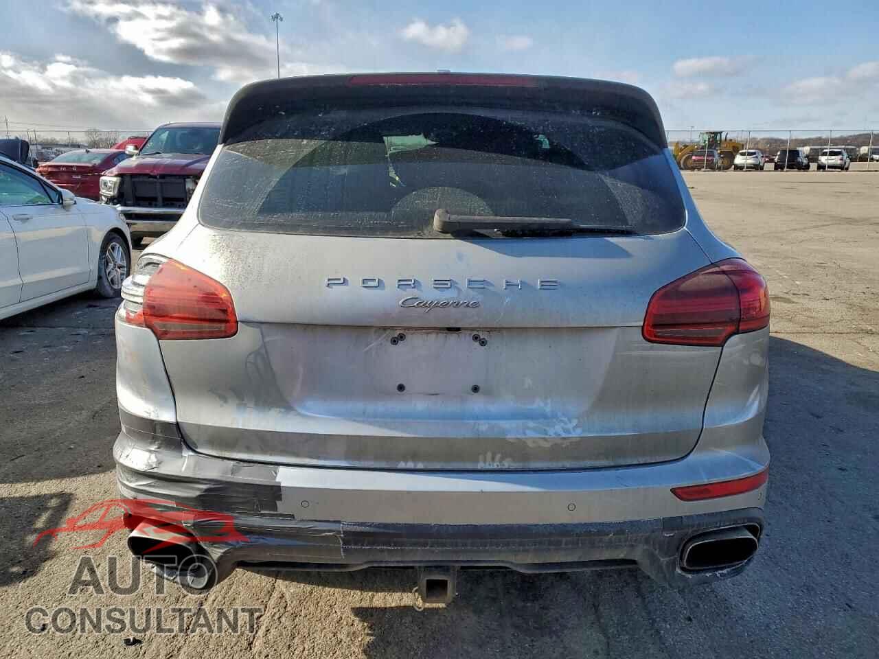 PORSCHE CAYENNE 2017 - WP1AA2A24HKA85453