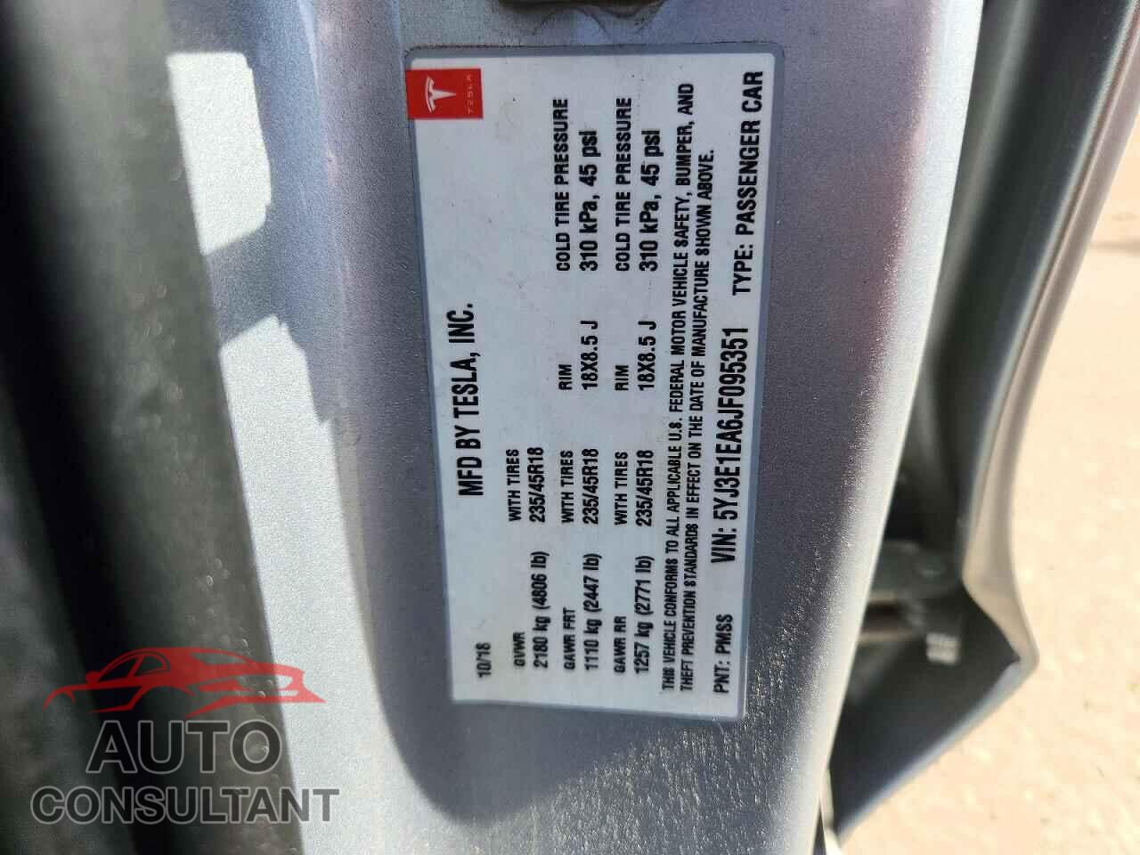 TESLA MODEL 3 2018 - 5YJ3E1EA6JF095351