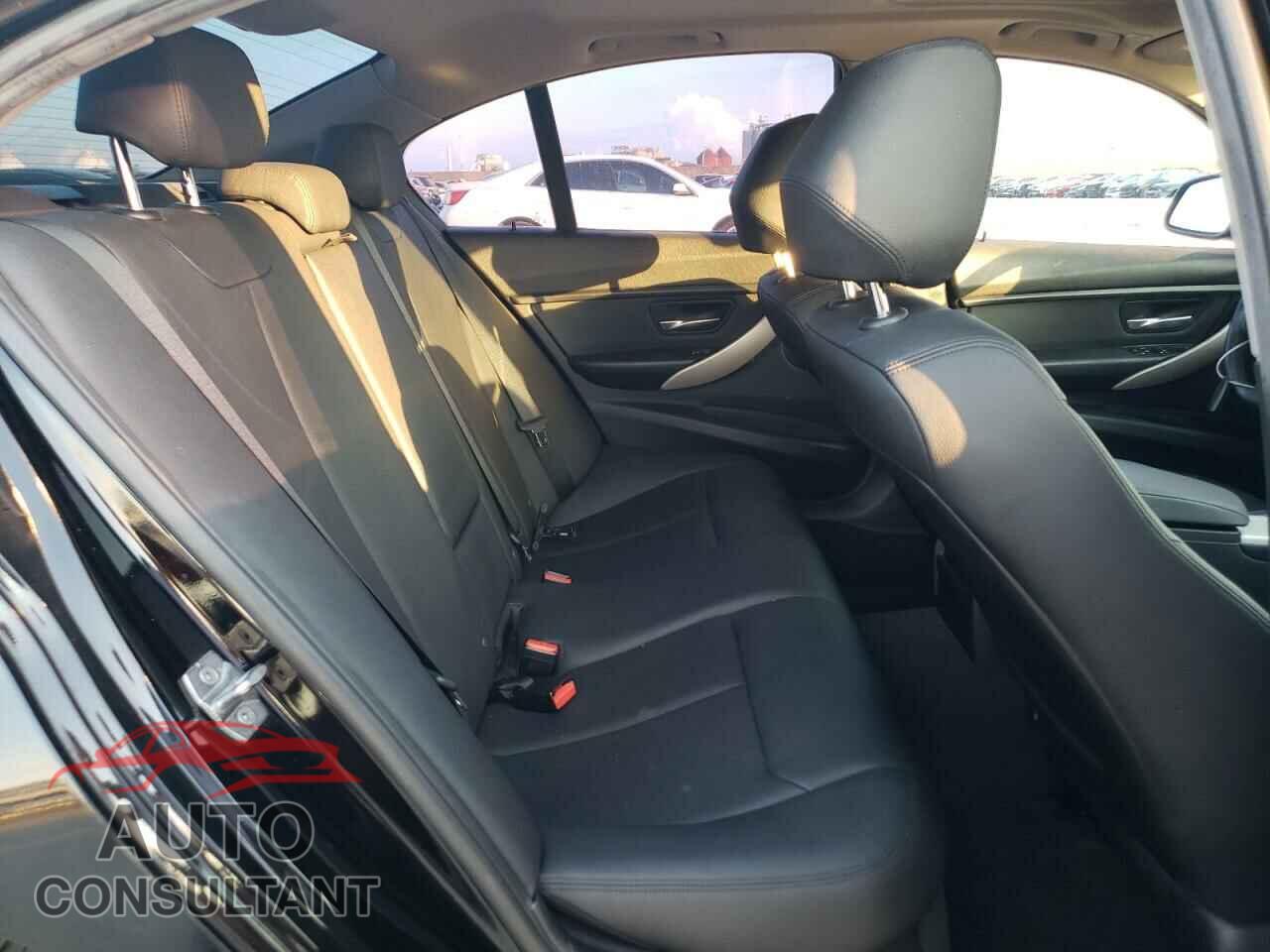 BMW 3 SERIES 2016 - WBA8E1G57GNU12082