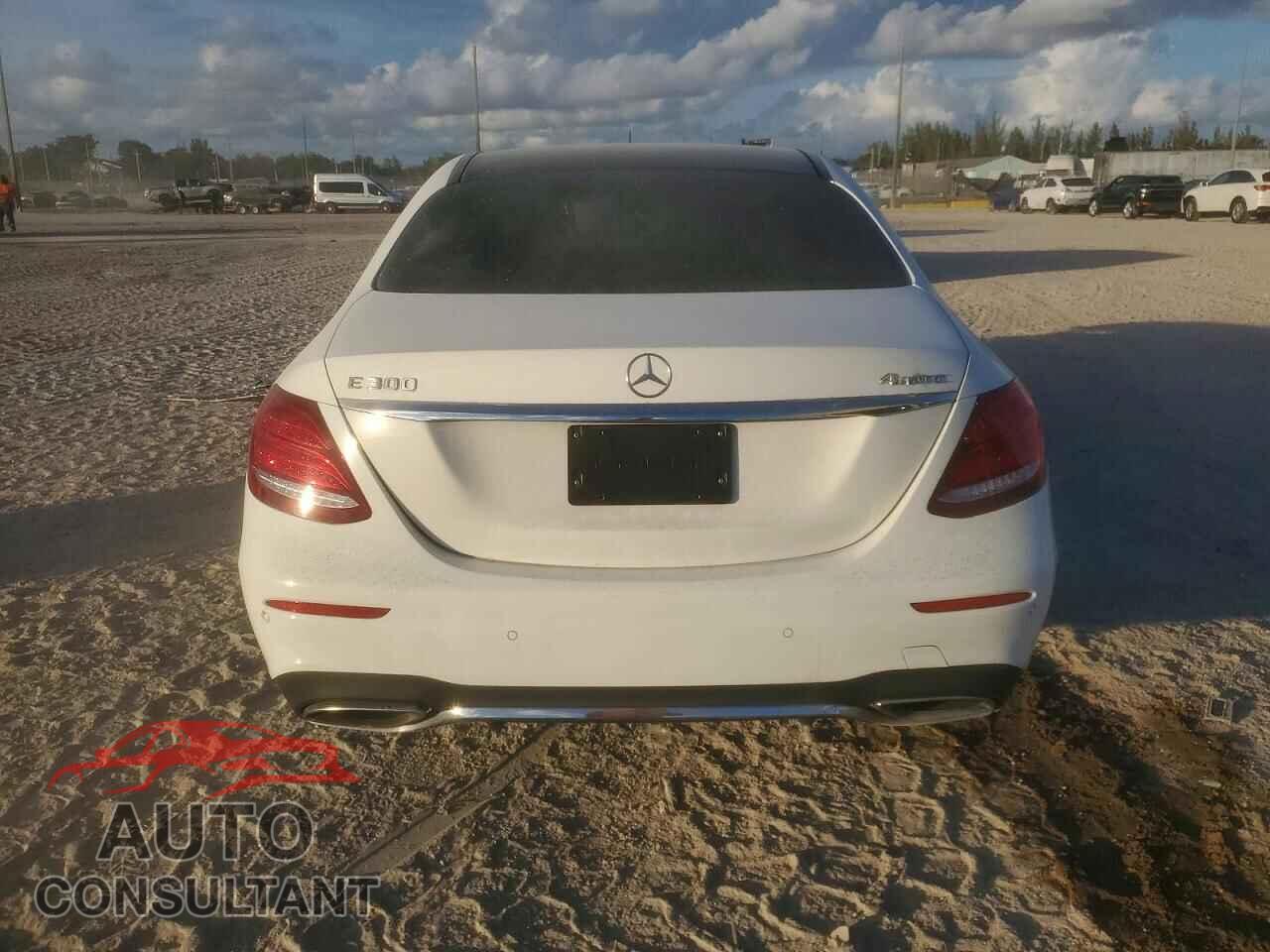 MERCEDES-BENZ E-CLASS 2018 - WDDZF4KB9JA375236