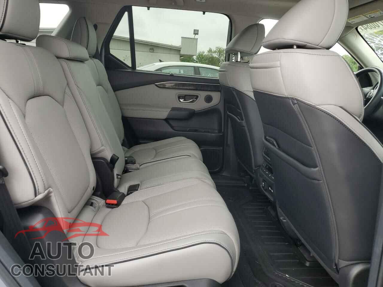 HONDA PILOT 2023 - 5FNYG1H86PB022157