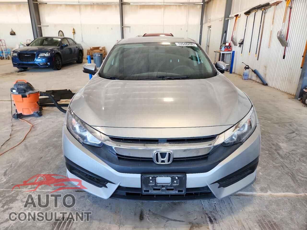 HONDA CIVIC 2017 - 19XFC2F71HE017247