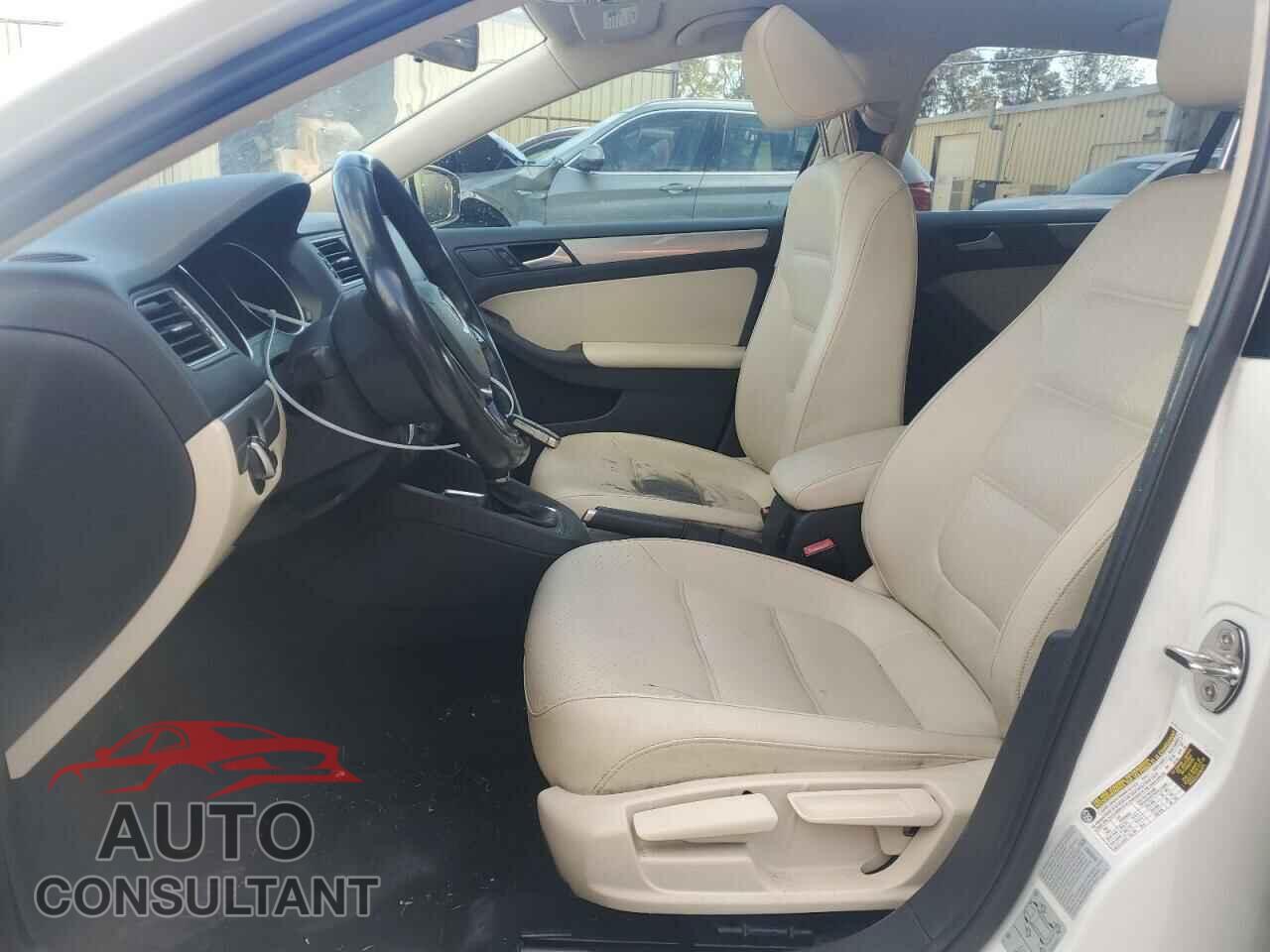 VOLKSWAGEN JETTA 2017 - 3VWDB7AJ7HM332079