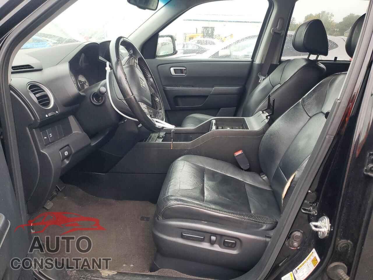 HONDA PILOT 2010 - 5FNYF4H99AB014395