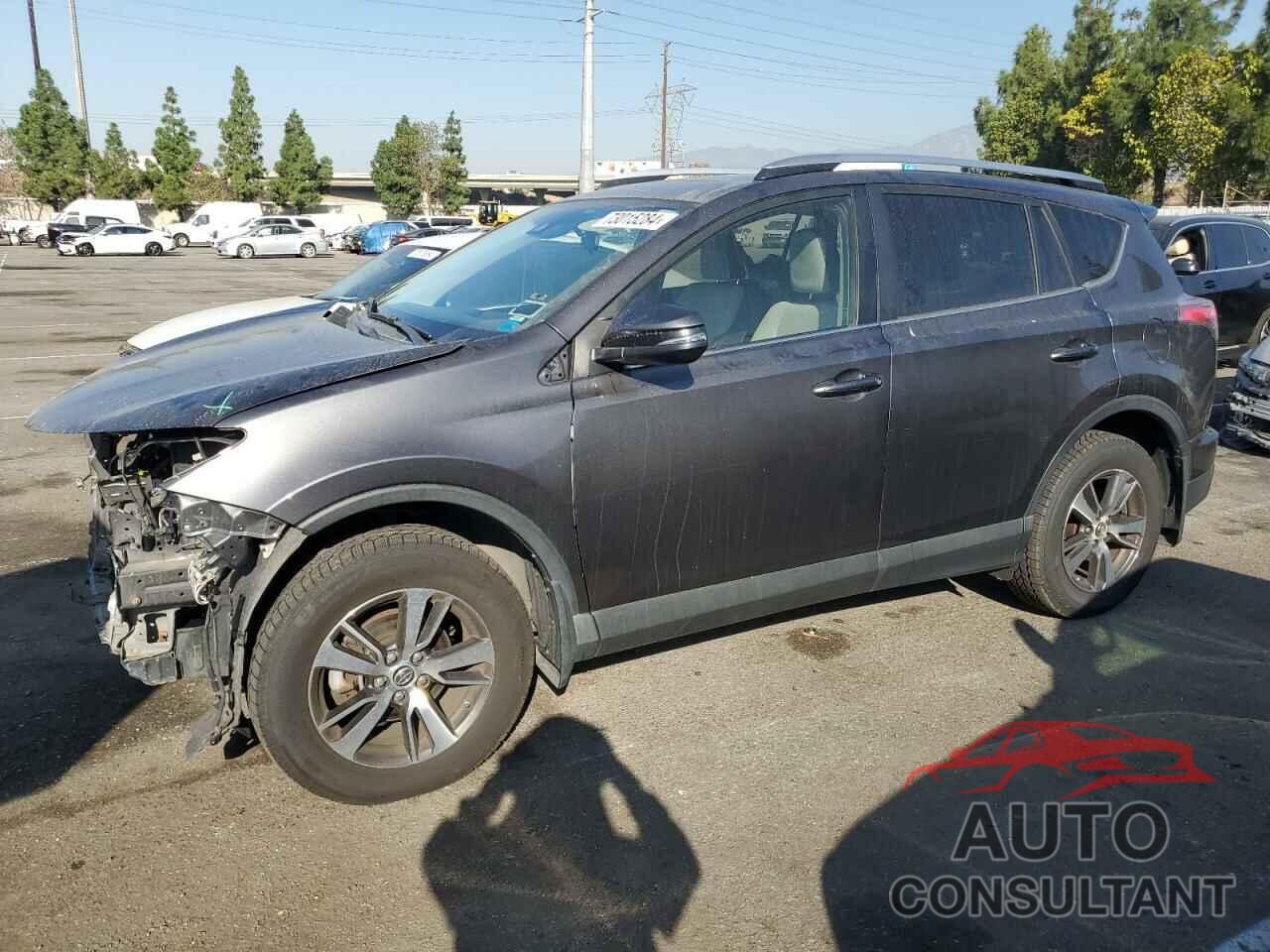 TOYOTA RAV4 2018 - JTMRFREV8JJ233179