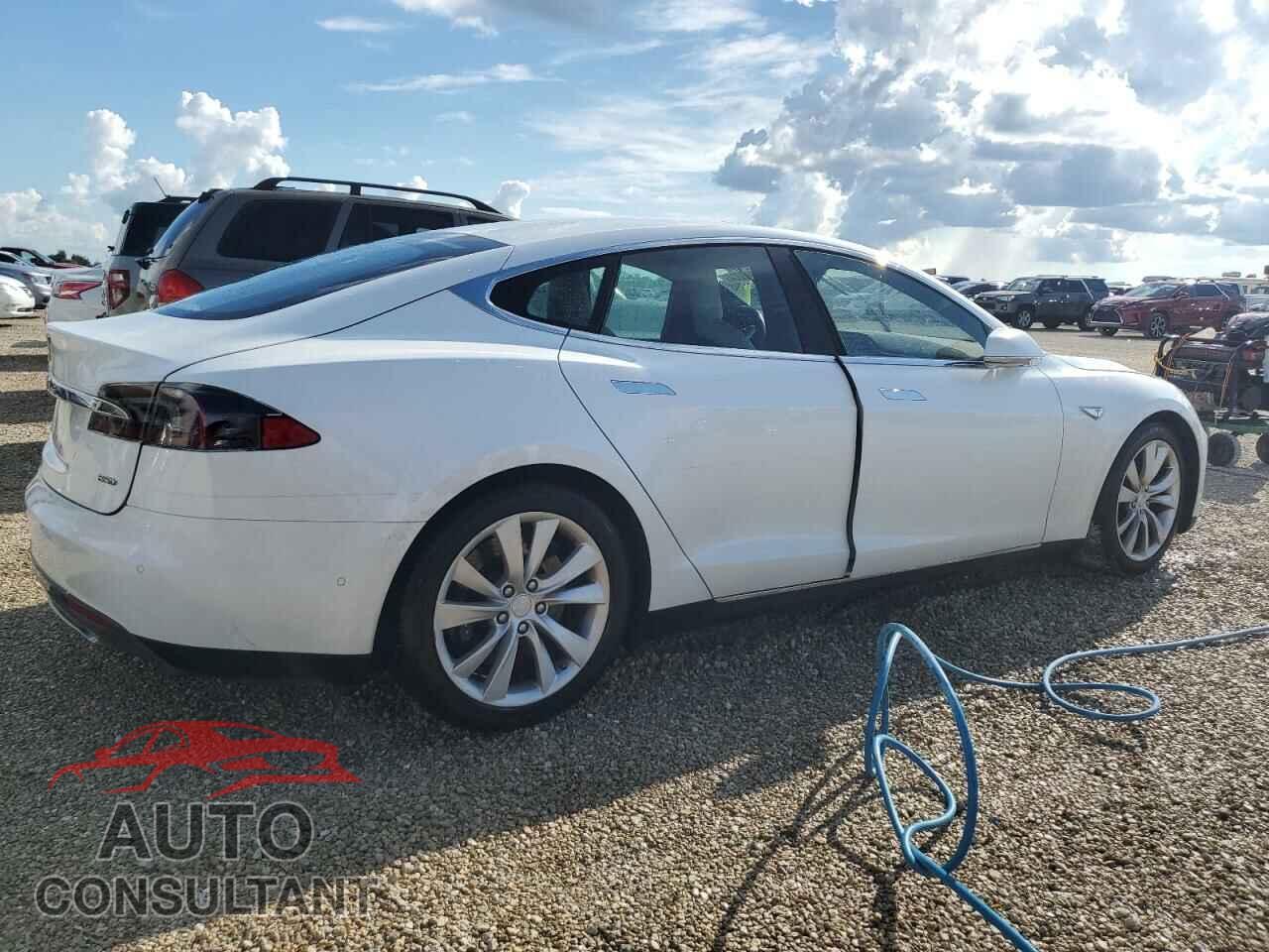 TESLA MODEL S 2016 - 5YJSA1E22GF127785