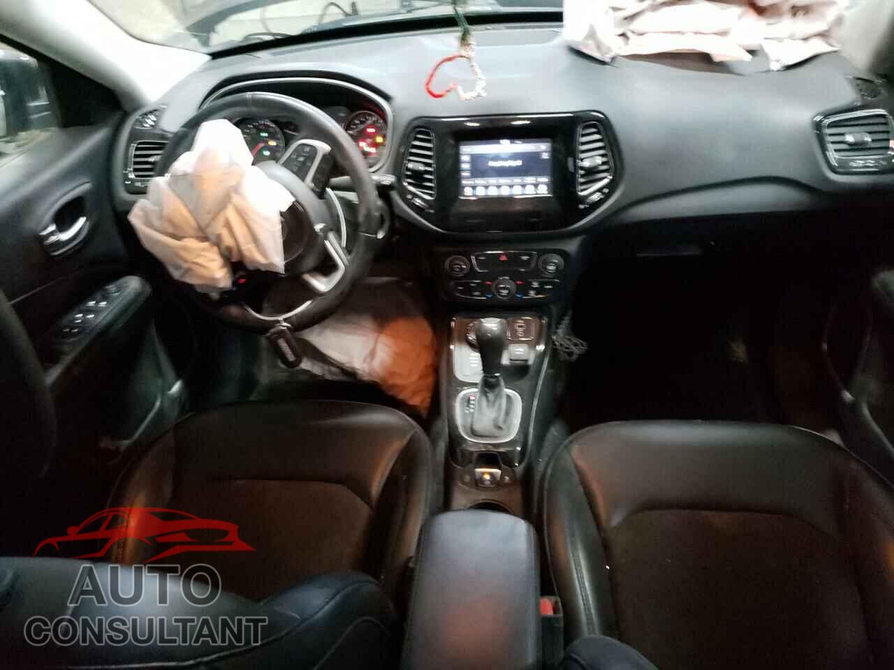 JEEP COMPASS 2018 - 3C4NJDBBXJT299039
