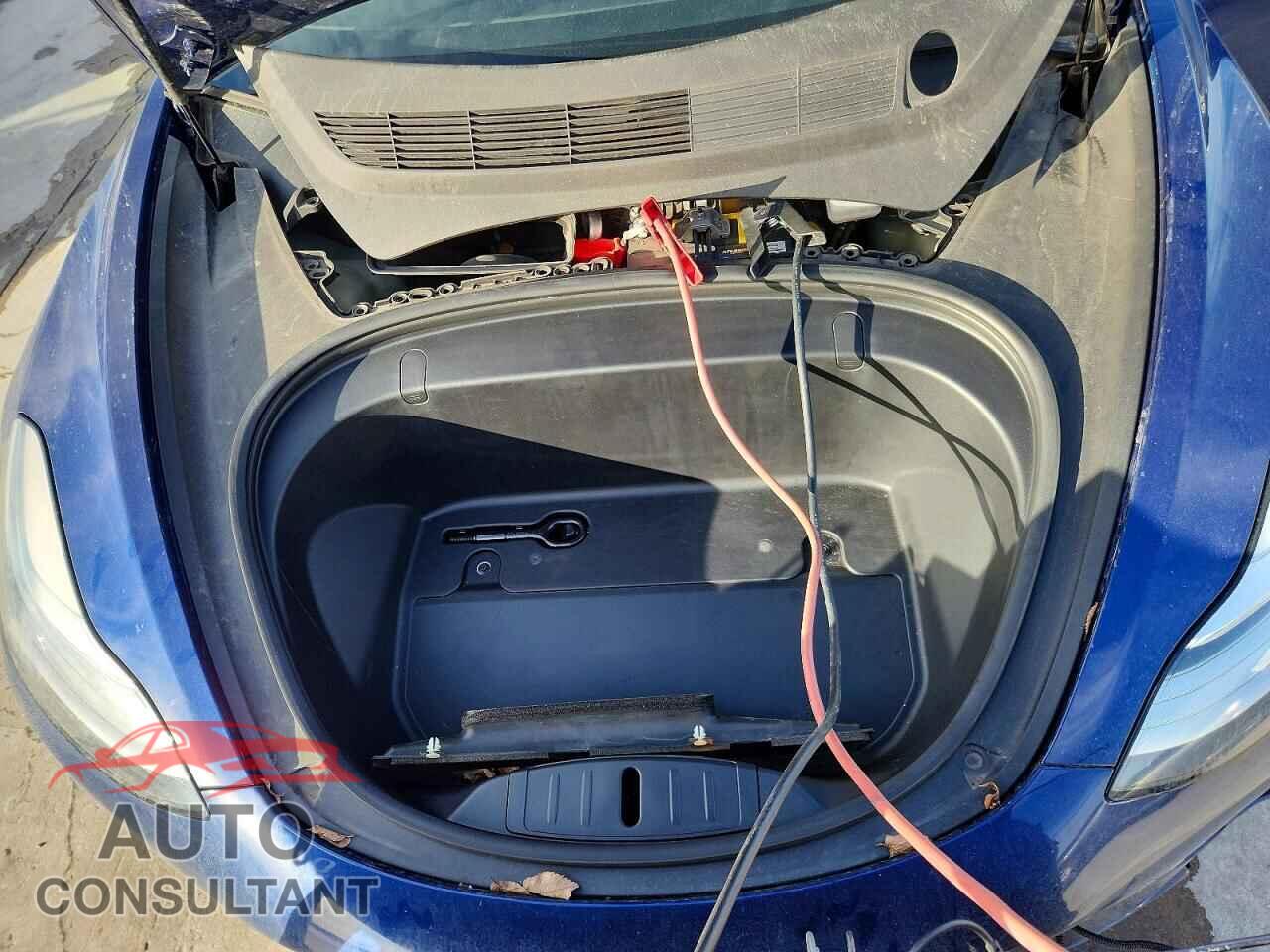 TESLA MODEL 3 2019 - 5YJ3E1EA2KF425052