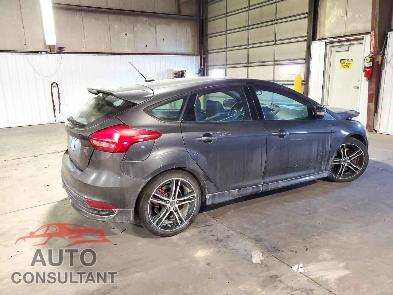 FORD FOCUS 2017 - 1FADP3L90HL317804